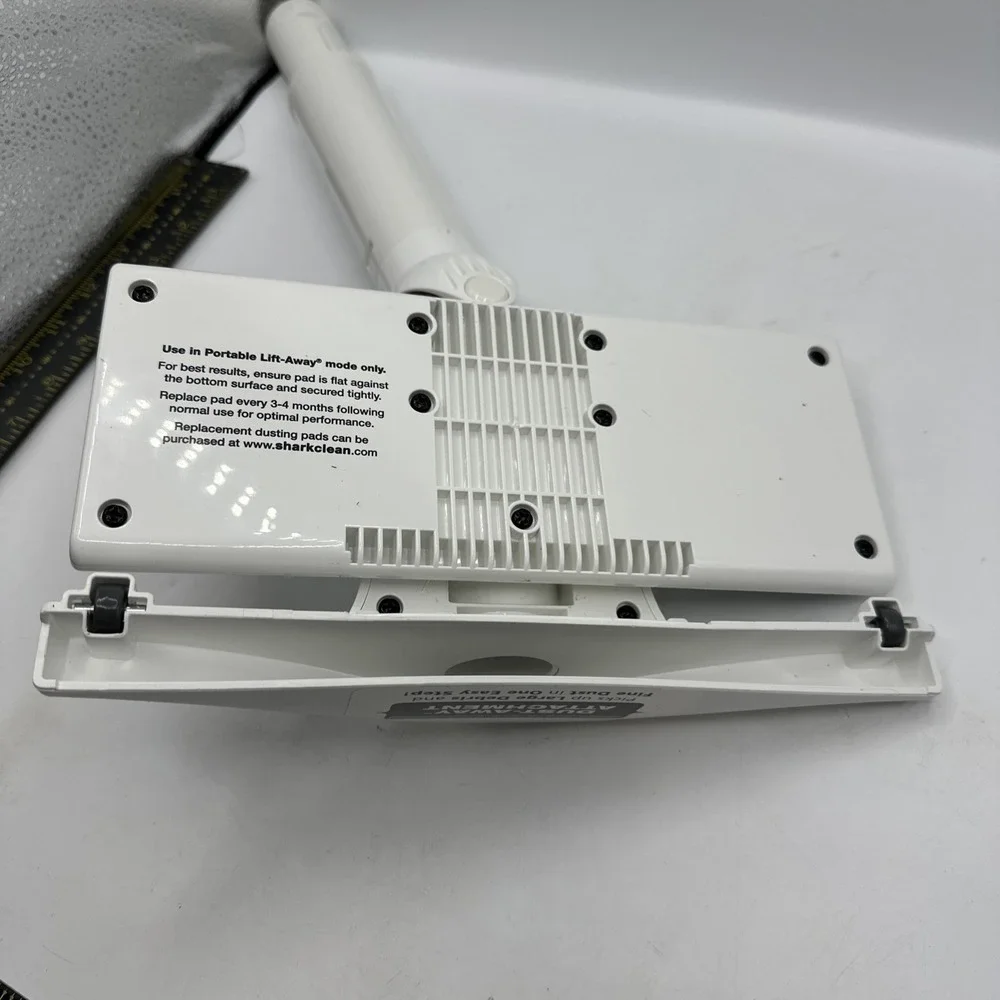 Shark Navigator Vacuum Cleaner Lift Away Dust-Away‎ Hard Floor Attachment White